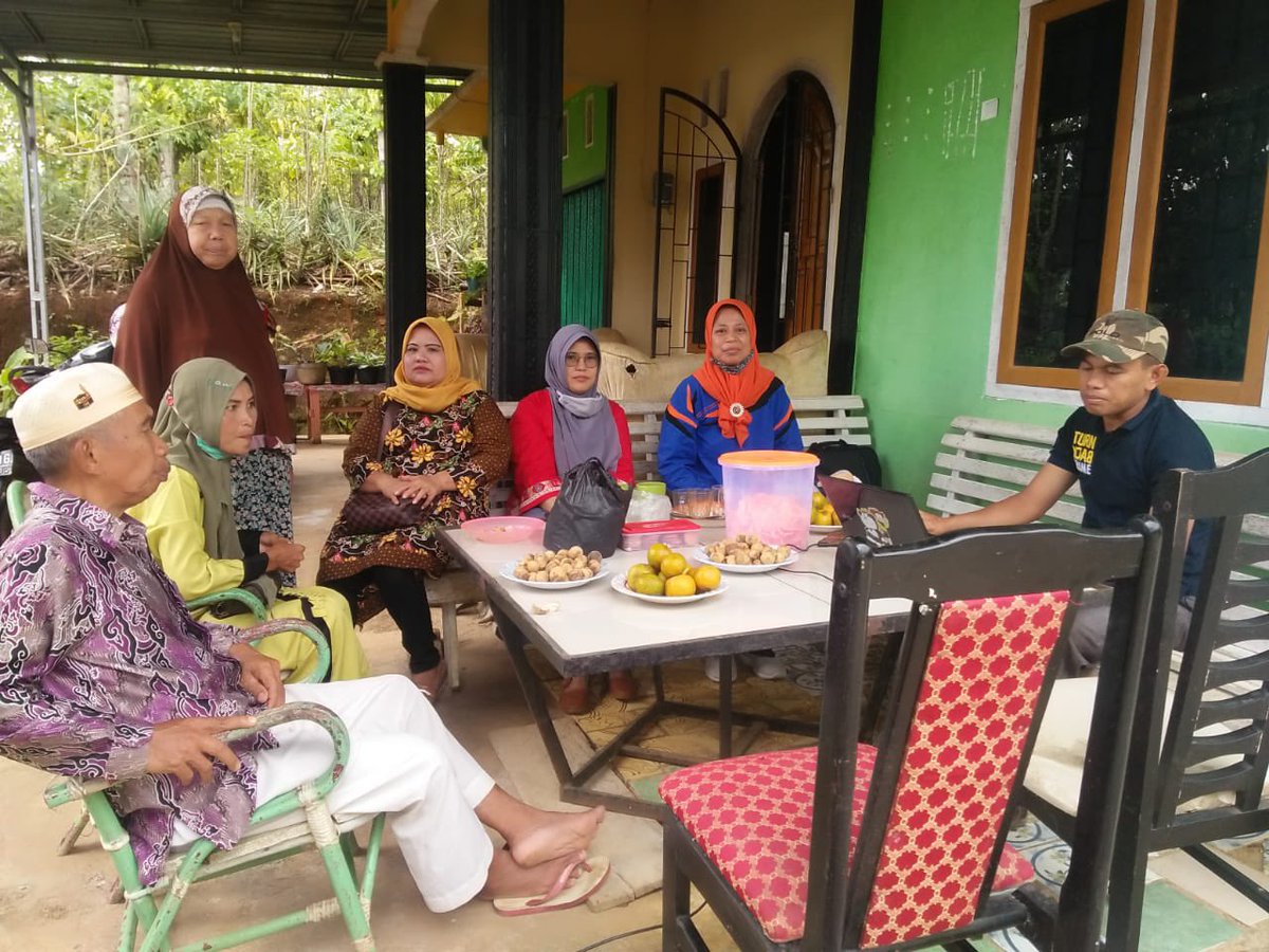 OktaPia26586442's tweet photo. Pengurus Koperasi KSU Karya Bersama mengadakan Rapat khusus pengurus untuk rencana RAT tahun buku 2020 pada hari kamis tgl 11 Maret 2021.
@penyuluhkoperasi @kemenkopukm
#penyuluhkoperasi #ppklcyberkop #ppklkemenkopid #ppkladakoperasijaya #ppklprovinsibengkulu https://t.co/LLFOqJPw7K