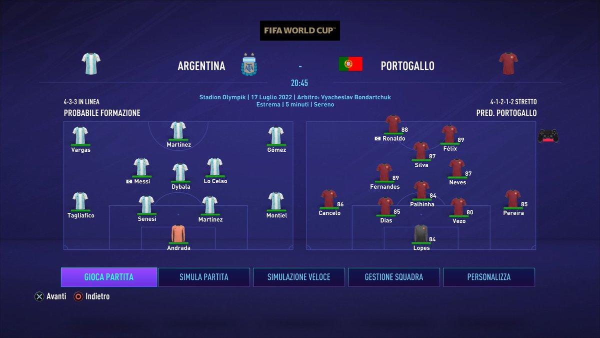 PhilFoden19's tweet photo. Finale mondiale 2022, Messi vs CR7. Da notare Felix con i guanti a luglio hahah #PS4share https://t.co/gOneLgttLh