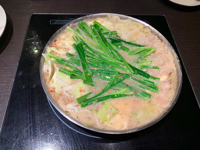 福岡で名物のもつ鍋ご馳走になってきましたーありがとうございました(๑˃̵ᴗ˂̵)!美味しかったです。。。 