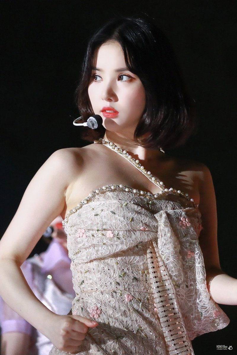 yerintopic's tweet photo. SHUT UP WE WON https://t.co/0bsKJGdBmo