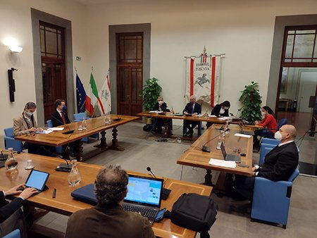 Scuole e Covid-19, le prime chiusure decise dal CEPS Toscana - tinyurl.com/ybfz5ucp