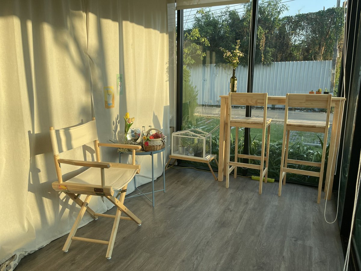 พื้นที่ร้านที่สามารถจัดงานวันเกิด หรือมีทติ้งต่างๆได้
•กำแพง-ผ้า สามารถติดรูปได้
•สนามหญ้า วางสแตนดี้ หรือขาตั้งภาพได้
•สามารถให้ร้านผลิตของแจกทุกอย่างครอบจักรวาลได้
•ได้เครื่องดื่มฟรี มี snack box
•รถเมล์ผ่านเป็นร้อยสายมาได้จากทุกทาง มีที่จอดรถ
สนใจเช่าสถานที่ ติดต่อ dmค่า