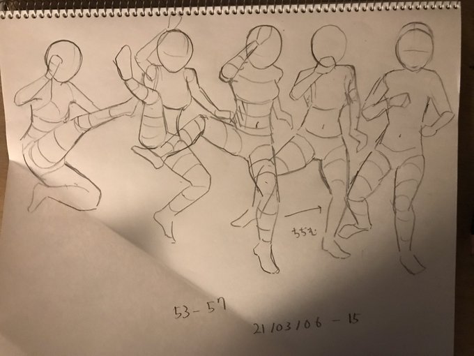 17:00-19:00
またまたポーズ集の模写。少し描いて消したり。
今日はあと2パターンいけそう。
でも一度違うこと少しするー 