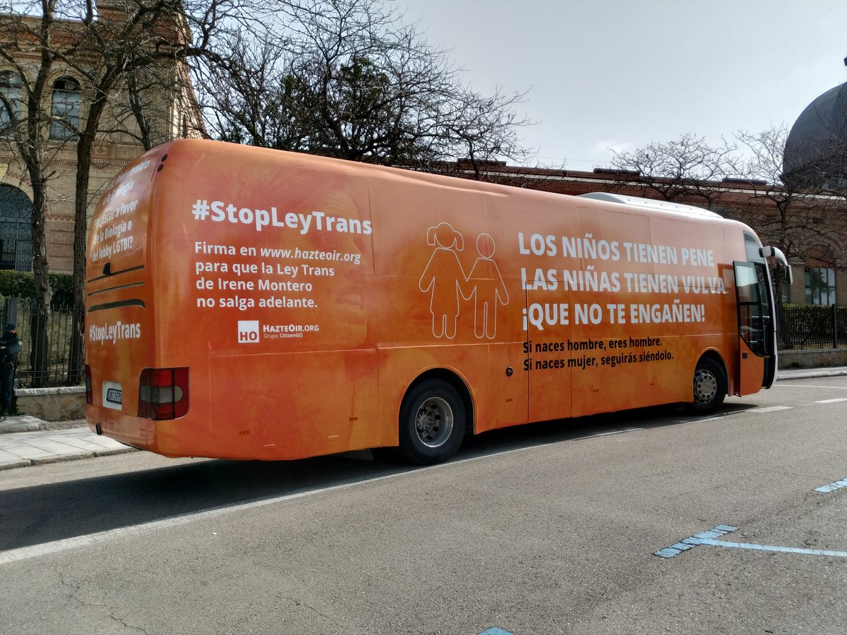 Me acaban de detener en el Museo Nacional de Ciencias Naturales.
¡Qué mejor lugar que este para demostrar que los niños tienen pene y las niñas tienen vulva!
#StopLeyTrans