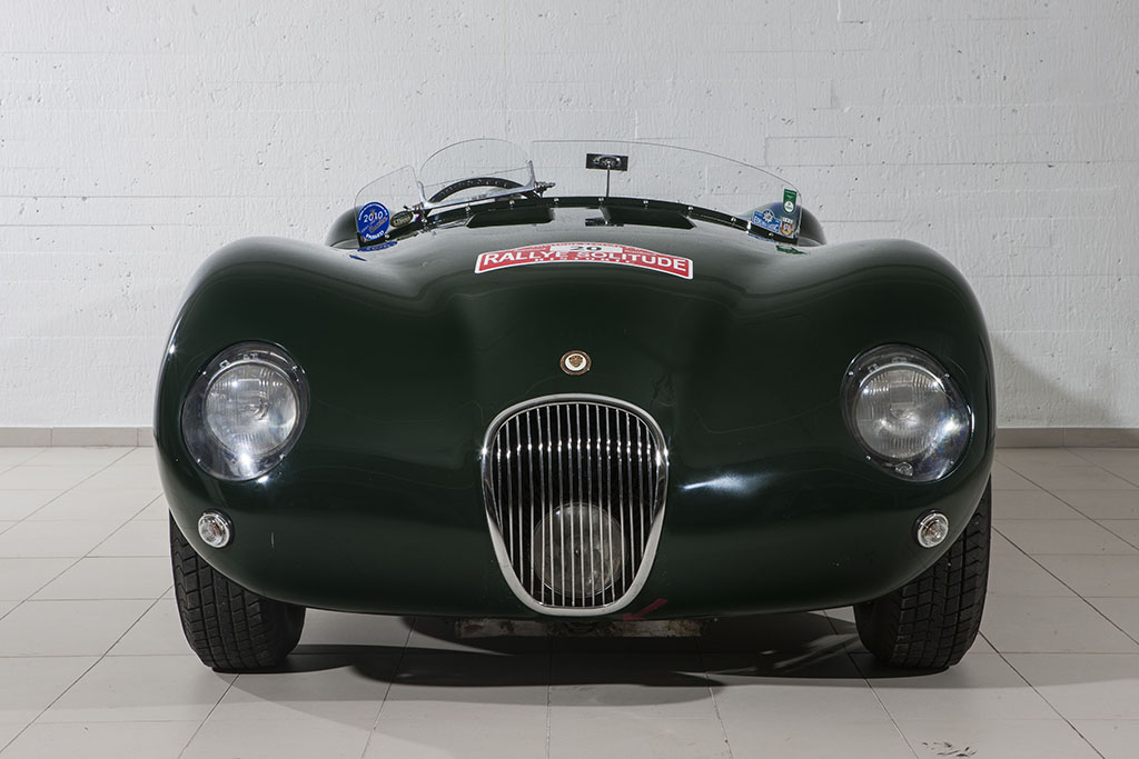 Classicmobilia's tweet image. Jaguar C Type the closest you will get to the real thing.
classicmobilia.com/classic-car-so… #jaguar #ctype #classiccars