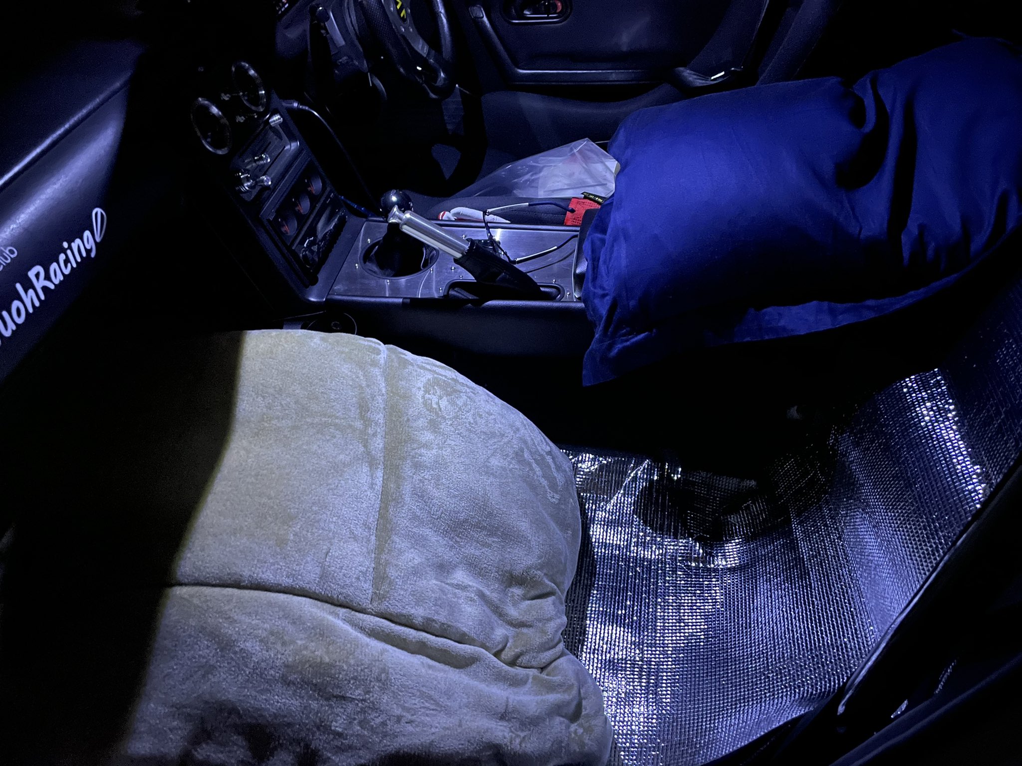 さいとー 遠征用車中泊仕様 全部ニトリ 底冷えしない クッション性あり 特許取りたい 睡眠の質で差をつけろ