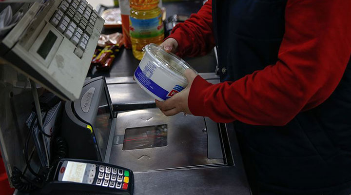 Yeni normalleşme süreciyle birlikte A-101 marketler zinciri işçilerin sabah 07.30’dan akşam 20.00’ye kadar çalışmasını istedi: Yeni normalleşmede A-101’den işçiye 12 saatlik mesai dayatması!
bit.ly/3roms7p

#A101