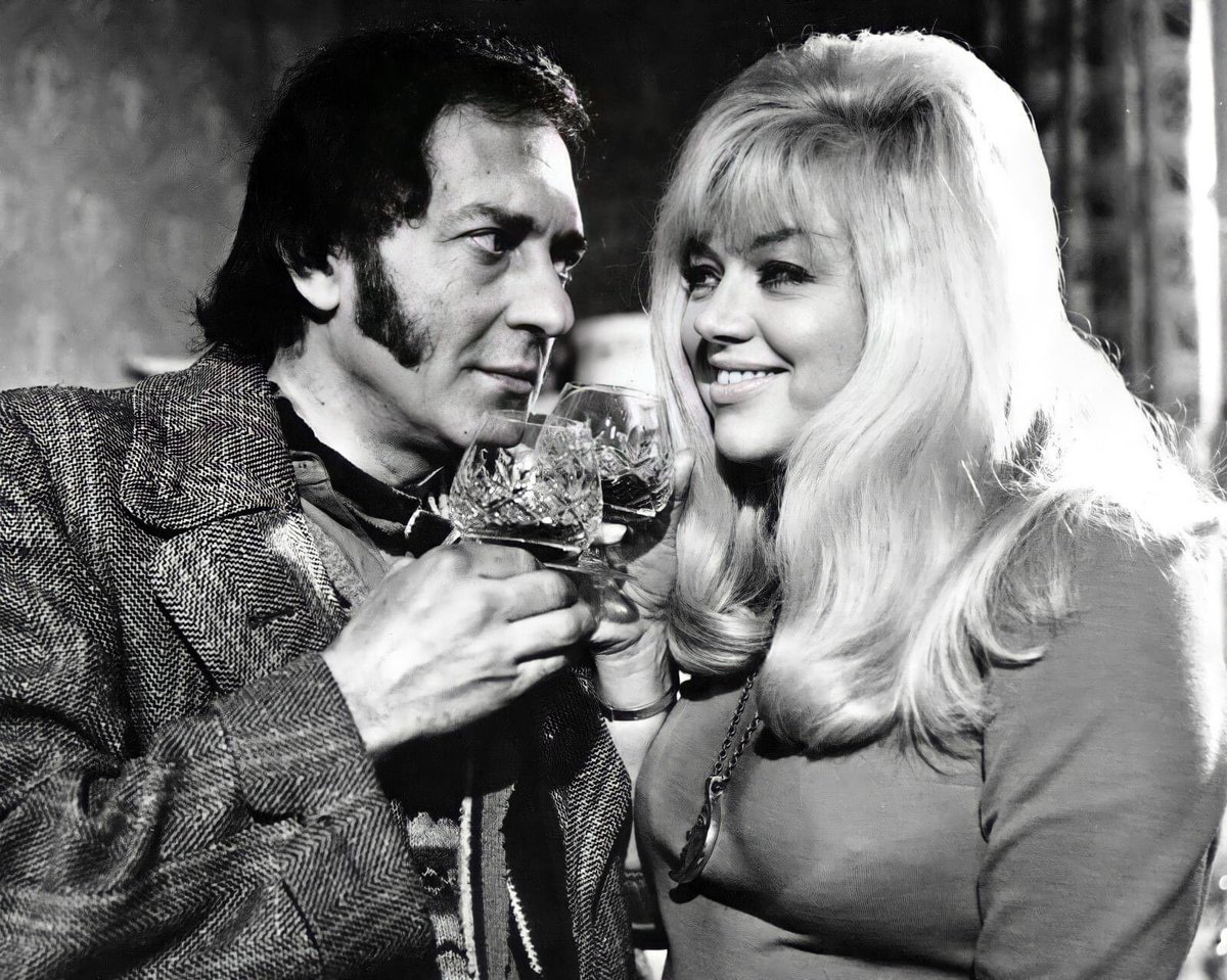 #HarryHCorbett and #DianaDors in 'Steptoe and Son Ride Again' (1973) 🎬