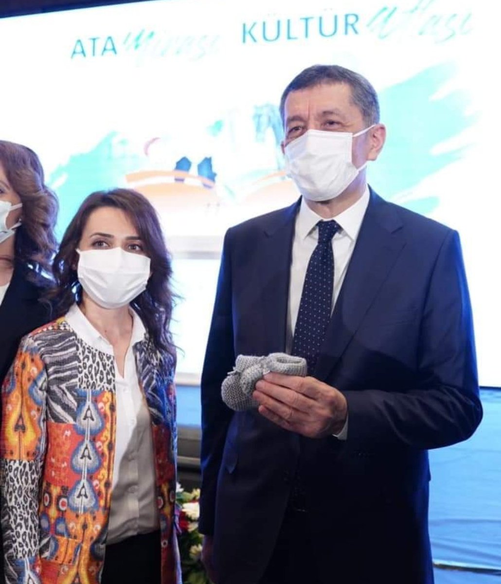 patik_patikk's tweet photo. Patik projesi öğretmenlerimizden Ankara Etimesgut Bilge Kağan İlkokulu okul öncesi öğretmeni Gülay Ayın, ÖYGM Dede Korkut Masalları Lansmanında ilmek ilmek örülen 👇haberin devamı👇 https://t.co/lPUNb9UXft