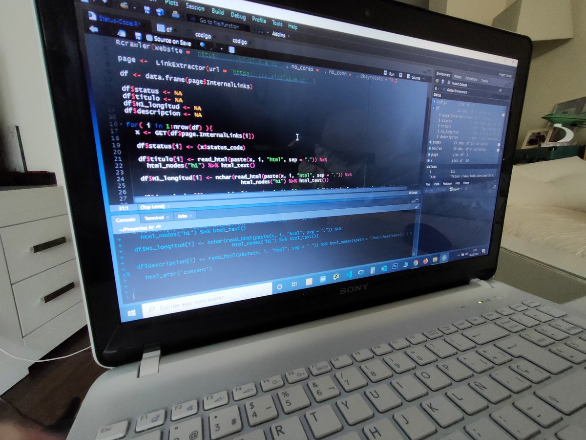 KikoLuque1's tweet photo. Frikadas de Sábado, haciendo mi propio Screaming Frog en R 🐸 Ya va arrojando resultados 🤏🏻 #Rseo ya te iré pasando código @mjcachon para que me eches un cable https://t.co/iobI41vV9V