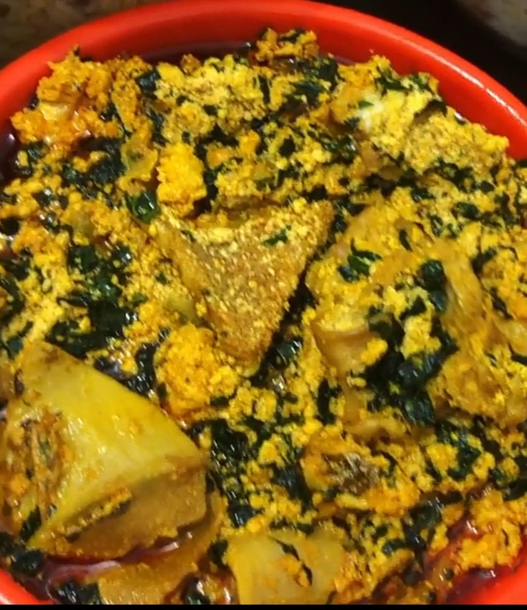 DeestinctCES's tweet photo. The weekend is upon us yet again, Deestinct lovers.

Oya make your choice👇🏾 and place your order😋😋
#Egusi
#Ayamashe
#BasmatifFriedRice
#SeafoodRice
#AbujaTwitterCommunity 
#Abuja https://t.co/AHZZmkUqXY