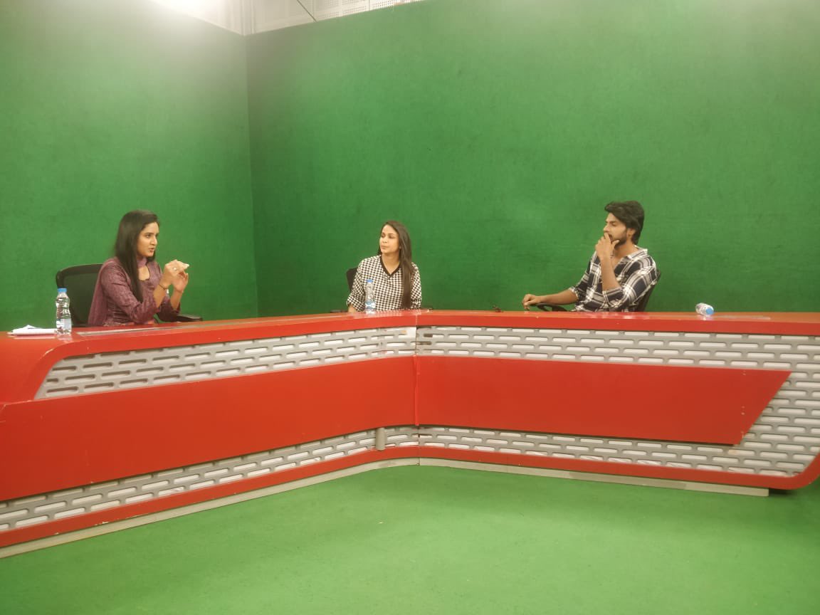 sivacherry9's tweet photo. catch @sundeepkishan and @Itslavanya on Live in @NtvTeluguLive 😀
#A1Blockbuster #BlockBusterA1Express https://t.co/TMZS4funtu
