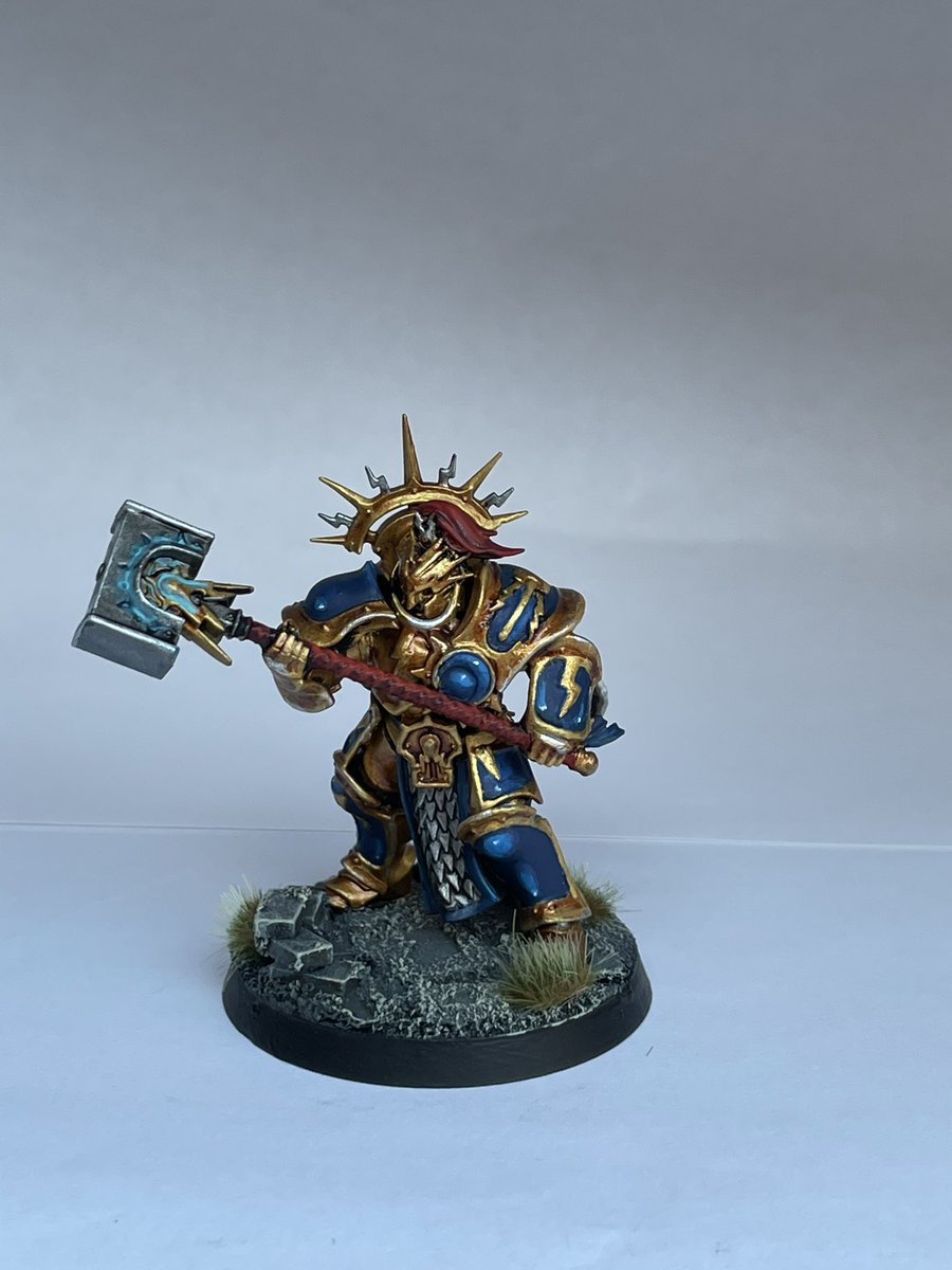 danielvdent's tweet photo. The next #Paladin #Retributors for my #StormcastEternals are finished. Had some more practice with the wet palette to try get the highlights smoother but i need some more practice with that
#PaintingWarhammer #WarhammerCommunity #Warmongers #AgeofSigmar https://t.co/yrtiiM7BA7