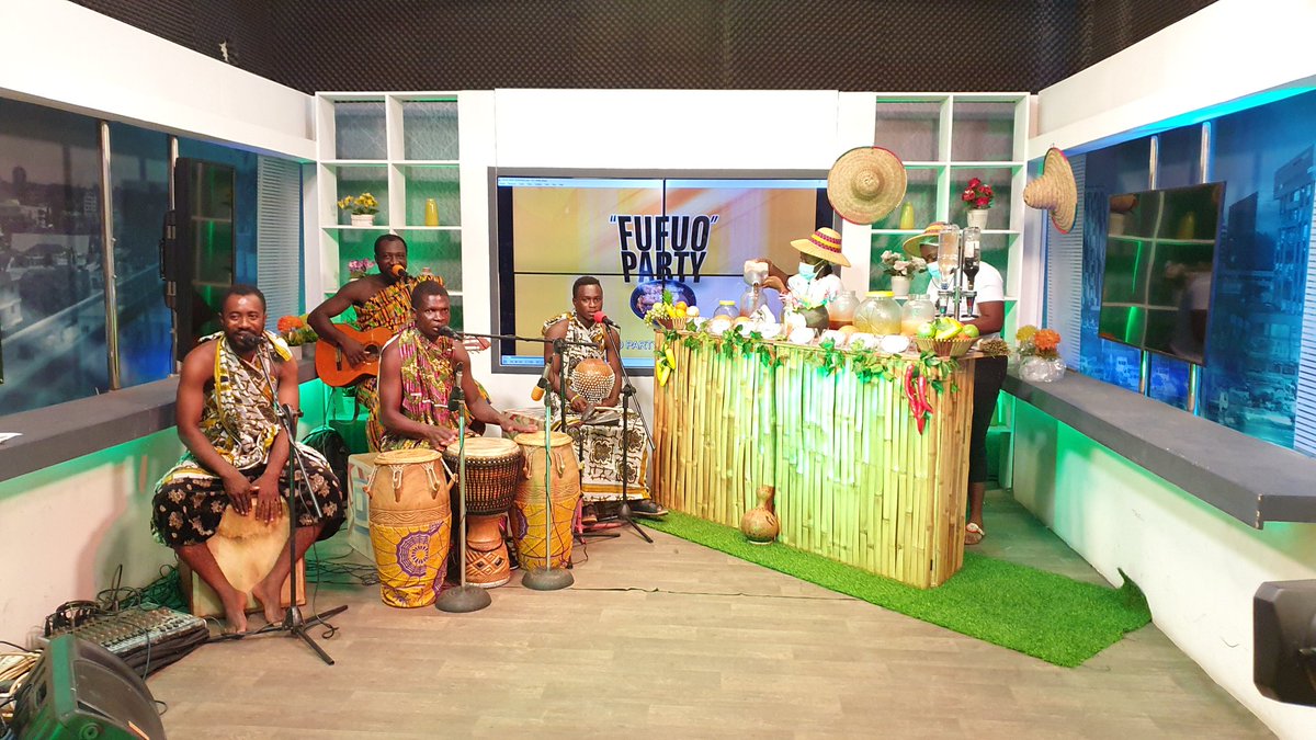 Adom1063fm's tweet image. Show underway @adom_tv @adom1063fm @Asempa947_FM @AdomOnline Virtual Fufuo Party 🥳 Stay @ Home🏡 Edition. #GhanaMonthOnAdom 🇬🇭 #FufuoParty #TimTim #HappyIndependenceDay🇬🇭