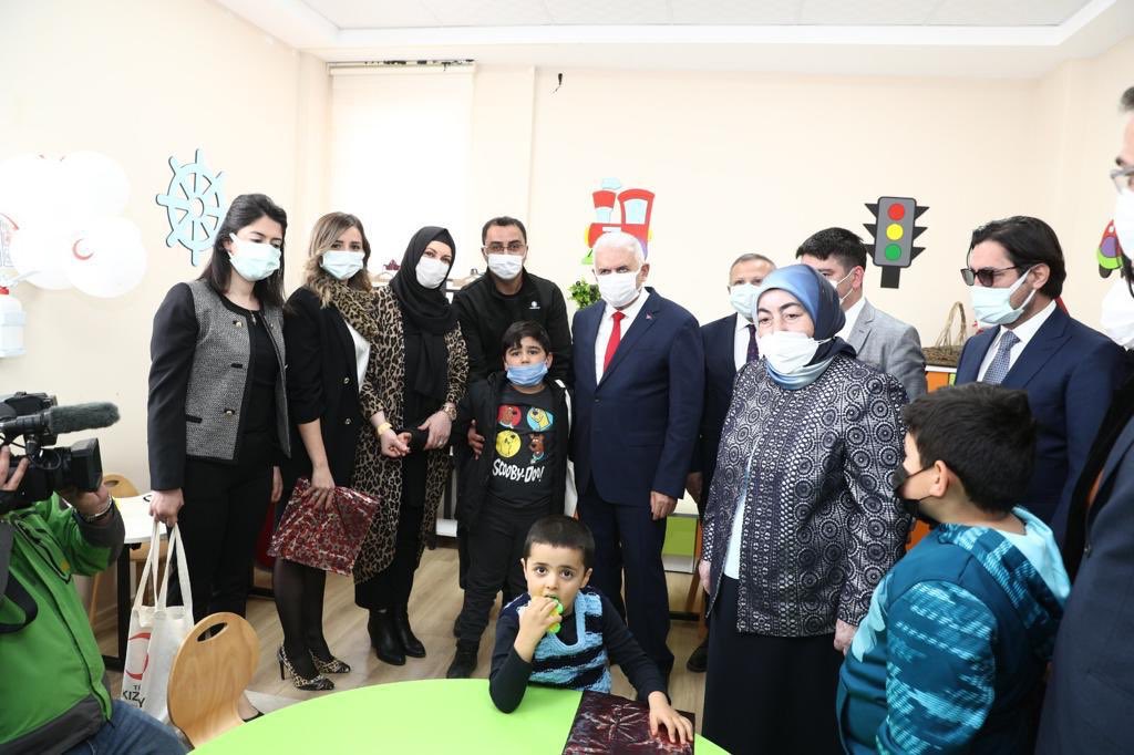 BY's tweet photo. Anaokulu’muz herşeyin en güzeline, en iyisine layık olan yavrularımıza, velilerimize ve öğretmenlerimize hayırlı olsun. 

📍Kaya Çakır Kızılay Özel Eğitim Anaokulu / Tokat https://t.co/rMQr61dqNv
