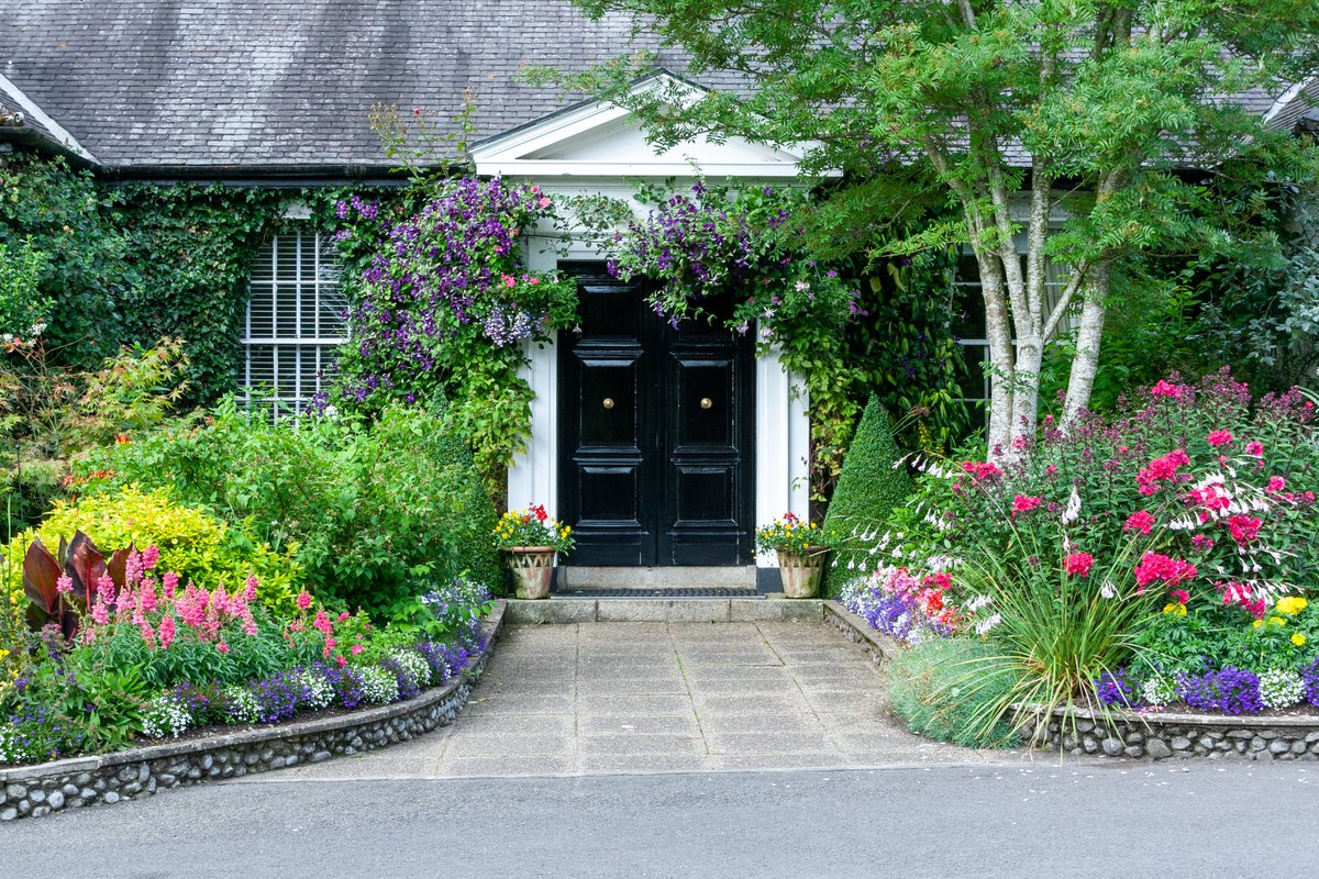 telconstruction's tweet photo. Explore several ways to transform an ordinary outdoor space into a garden of your dreams.
Explore TEL Constructions' Best Services At https://t.co/NILXwrgoIS
#landscapers #gardendesigns #outdoorliving #BeautifulGardens #landscape #luxuryhome #telconstructions https://t.co/6yv1Fb2h07