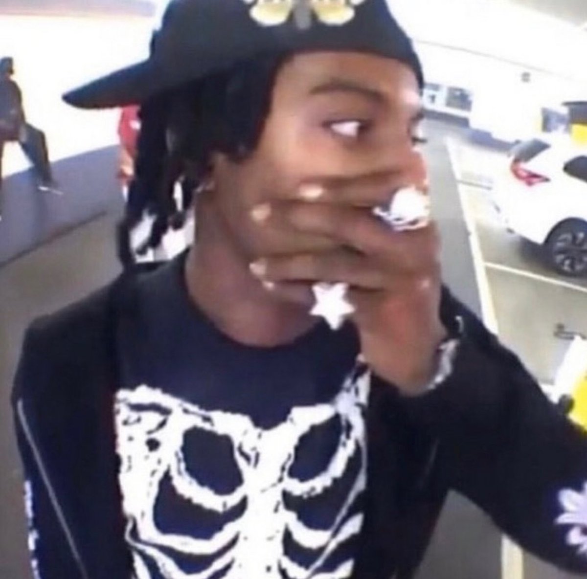 kingbibiw's tweet photo. @xineys @AyoDocc didn't have to expose him like that bro... https://t.co/j4iJg1olfg