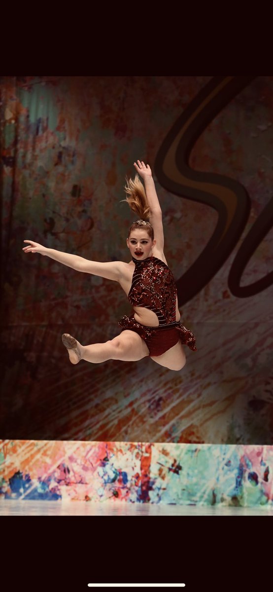 Greifbraden's tweet photo. Extremely proud of my little sister Nina for getting accepted to the university of Rochester! This future doctor and accomplished dancer will surely be a fixture @UofRFootball games for years to come ! @GreifHudson you’re up next ! #family #meliora https://t.co/MVuO0WOePd