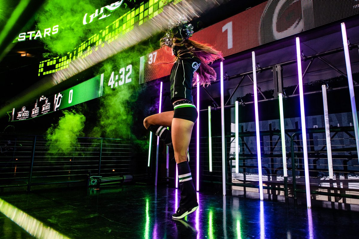 Turning the tide tonight at this Saturday Home Game!! See you at the @aacenter LET’S GO STARS! ⭐️

#beloudweargreengostars #icegirls #gameday #hockey #dallasstars