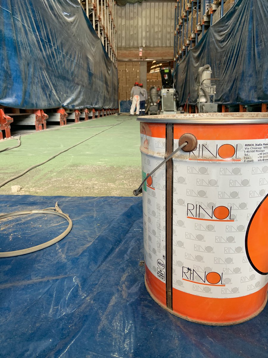 PeruRinol's tweet photo. La garantía de nuestros productos van de la mano con una correcta colocación teniendo los estándares de calidad, seguridad y medioambientales certificados #pisosindustriales #resinas #iso9001 #iso14001 #ohsas18001 #allinone https://t.co/irqNjme4yr