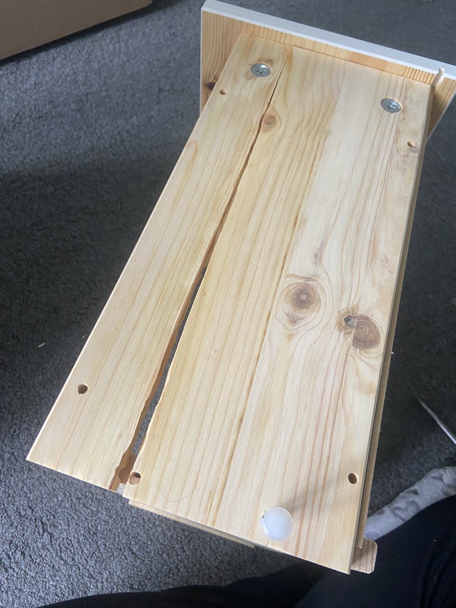 Emma_Orton's tweet photo. @IKEAUK my bedside cabinets were delivered on Monday... I’ve started building them today and one of the drawer sides is totally split in half... the screws are holding it together but this still isn’t acceptable https://t.co/JvuUiSSbN8