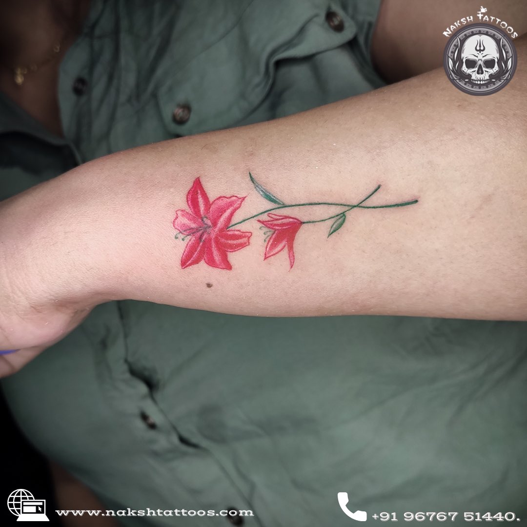 Tattoo of Flowers Hand