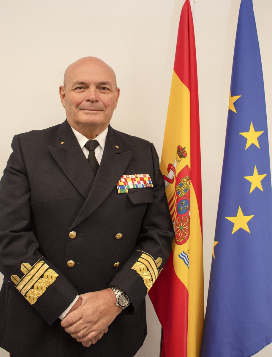 PlataformaMill1's tweet photo. Antonio Planells, #Comandante General de Infantería de Marina, pasa a la reserva el 19 de Marzo. La #Delegada del Gobierno Andaluz Ana Mestre se despide de "manera oficial"del #COMGEIM. Le deseamos BUENA SUERTE y GRACIAS por los Años de Servicio a España  https://t.co/ig9C3fJdAs https://t.co/EtegaQ9h5F