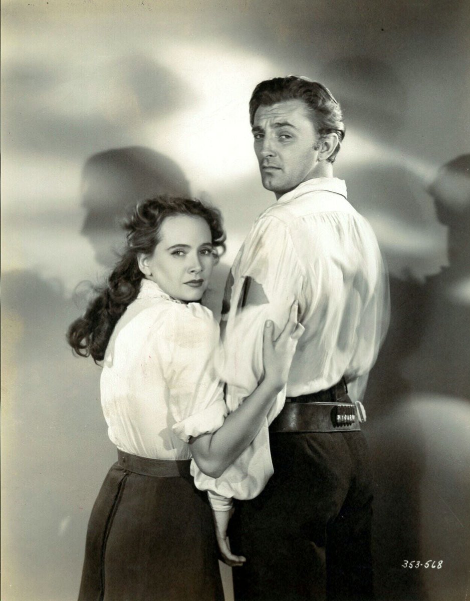 Teresa Wright as Thor Callum & Robert Mitchum as Jeb Rand - Pursued (1947) https://t.co/cdonNyJO5B