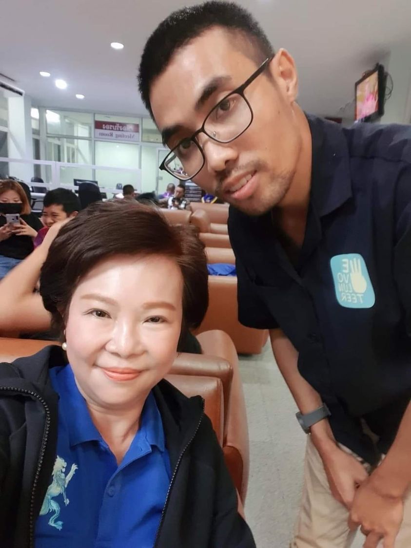 vnomenon's tweet photo. เตี้ยมาช่วยเร้ว https://t.co/7EppvooSUR