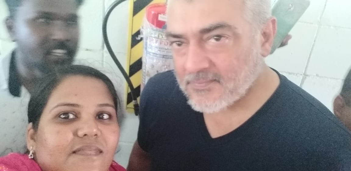 RT @TFC_mass: THALA #AjithKumar Latest Picture With Fan ! 

#Valimai | https://t.co/5boyzxTAgk