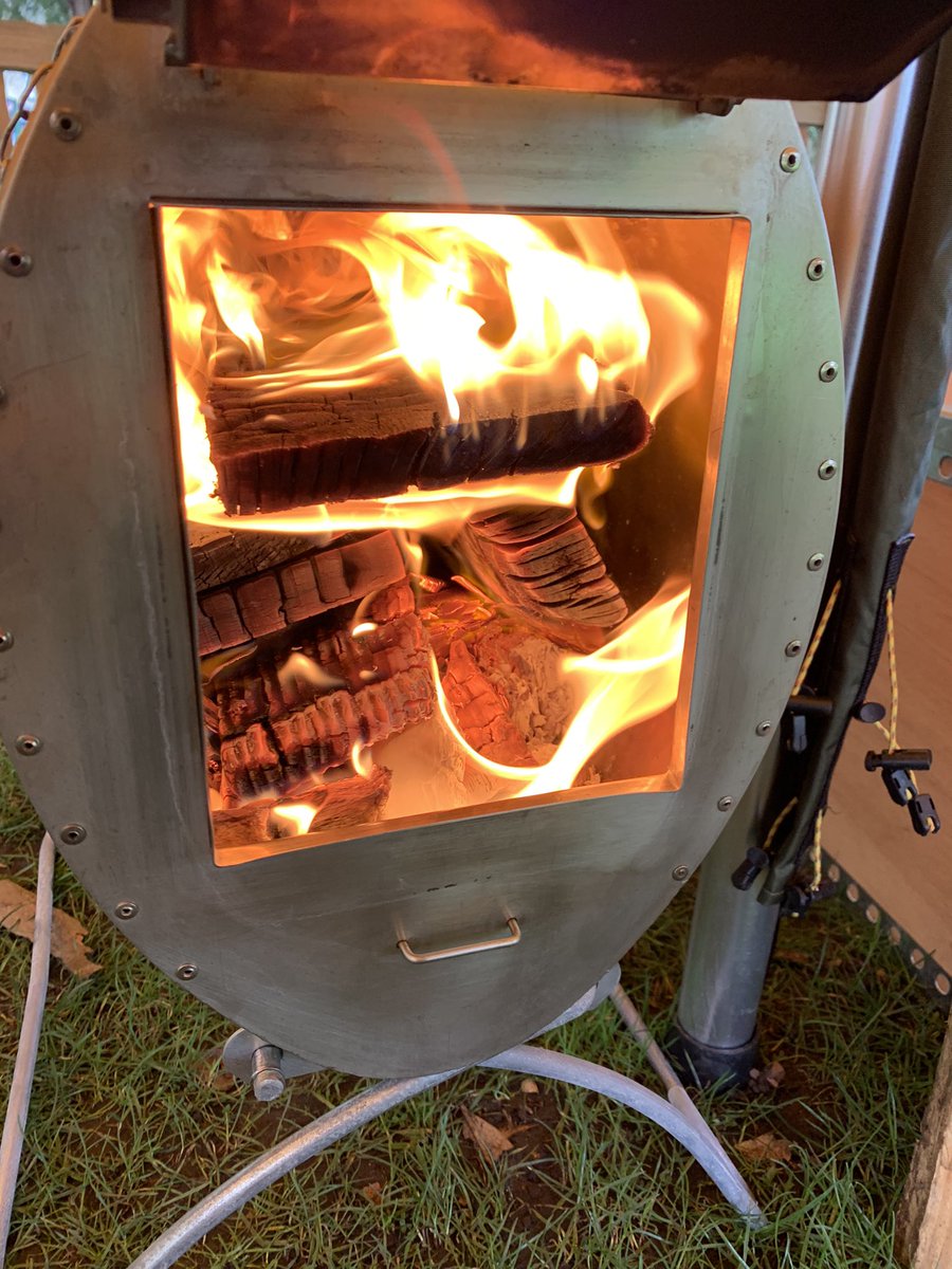 goldsmithwdj's tweet photo. Creating memorable lessons around the fire. #boostingcreativity #inclusion #firesidediscussion https://t.co/5ZubIzaM8S