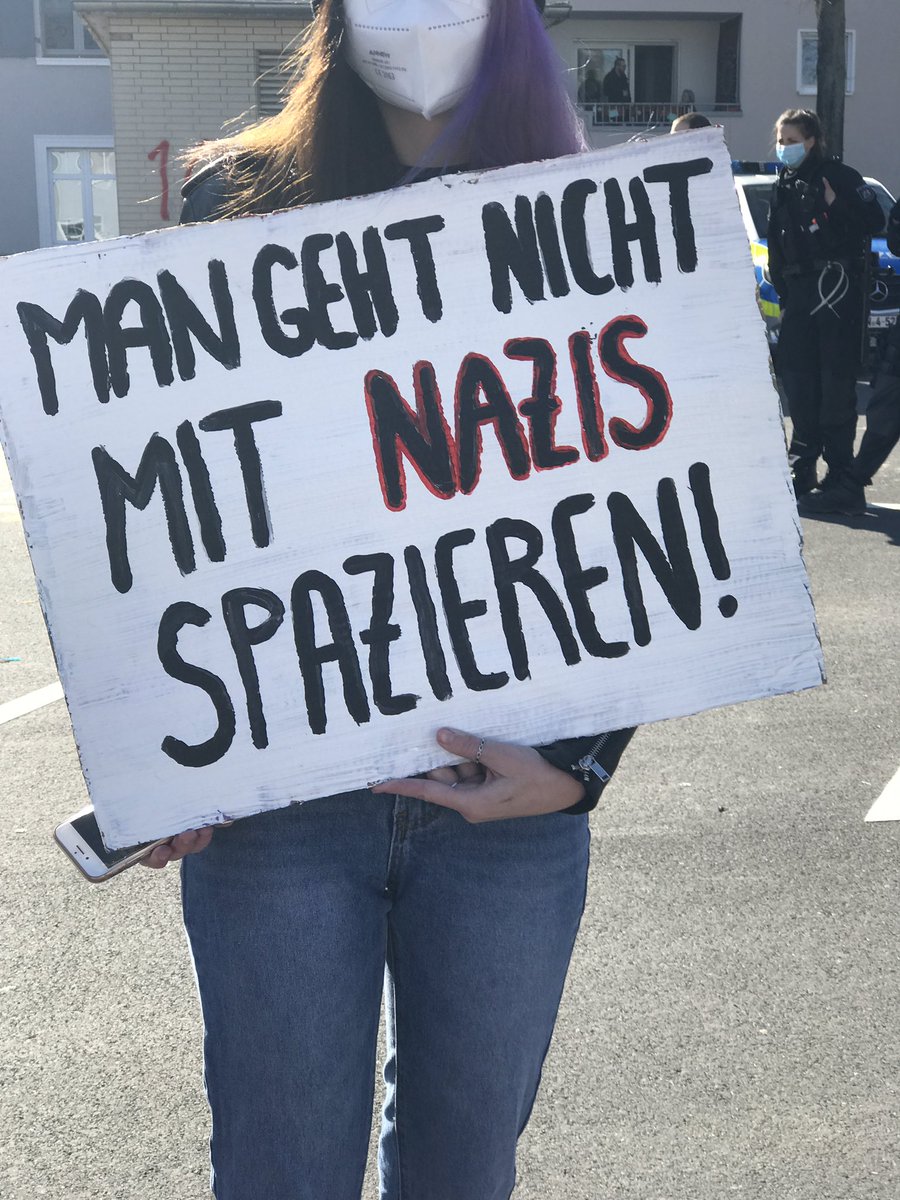 LoveGuerillero's tweet photo. #solidaritätstattverschwörungswahn #mitdenken #euskirchen #afa161 #fuckafd #aufstehengegenrassismus #eu0603 https://t.co/jaScPyHZxr