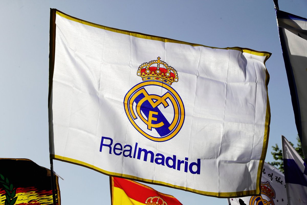 iamsbose7's tweet photo. We attack together.
We defend together.
We win together.
We loss together.
We celebrate together.

 119 years of Glory, Magic and Achievements. ❤️

Happy birthday to the greatest club in the world, @realmadrid 🤍

#HalaMadrid https://t.co/05TpMldOUj