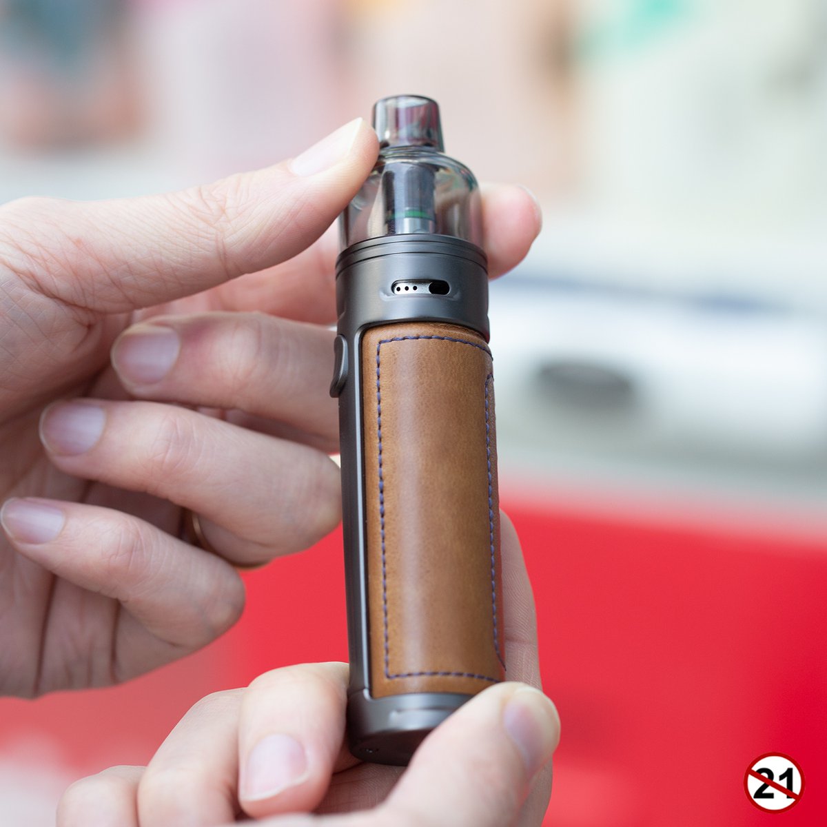 EleafGlobal's tweet photo. Simply twist the pod to adjust the airflow for iSOLO R. An easier way than ever.β€οΈβ
Thumbs up for it?ππ€β
β
Warning: This product may contain nicotine. Our products are restricted to adults 21+ only.β β β
β
#iSOLOR #eleafisolor #eleaf #podmodvape #eleafworld #eleafglobal https://t.co/lcHuMbU5TA