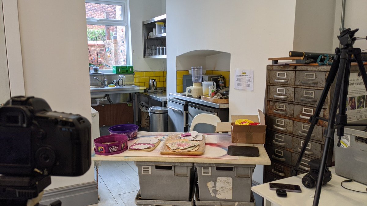 OTcreativespace's tweet photo. Different location in the studio for our LIVE art club today! Tube in at 2pm on our Facebook page or YouTube channel to make your own paper along with us!!
#THEBACKgALLErY #artclubLIVE #staycreativeOT #makeathome #makeyourownpaper #reusereducerecycle #livestreaming https://t.co/DGqNswIev2