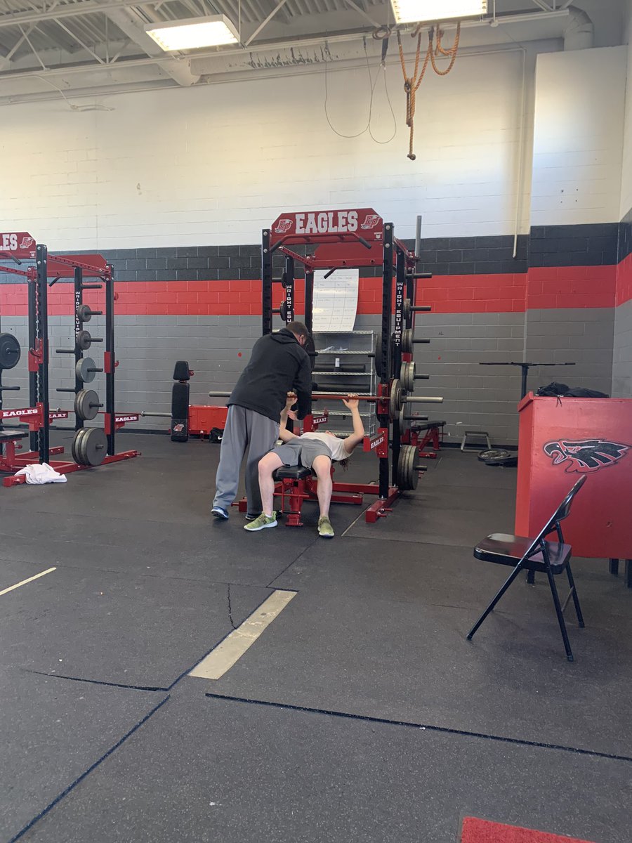 royalduke15's tweet photo. Coach Gary Scott demonstrating proper technique to one of our students in body conditioning. Kids love our weight room, and facilities. #getswoll #EPHS #flylikeanEPeagle https://t.co/1mQDdNxXkx