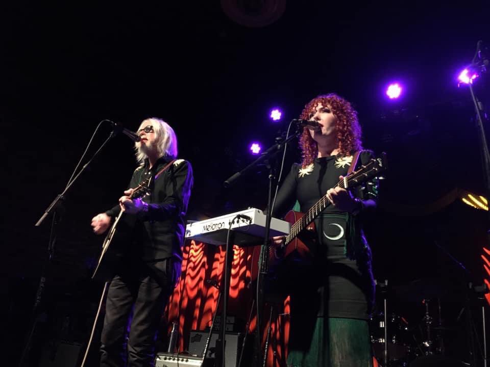 KinKsDanTheFan's tweet photo. See my friends One year ago @brooklynbowl with my friends ❤️#TheJayhawks and the #Mastersons @the_jayhawks @The_Mastersons https://t.co/ubpAsv0IB0
