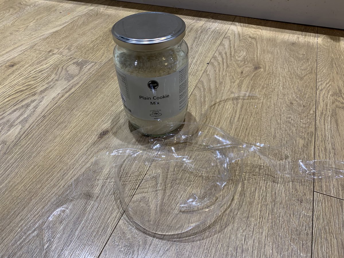 Darren Wallis tweet media