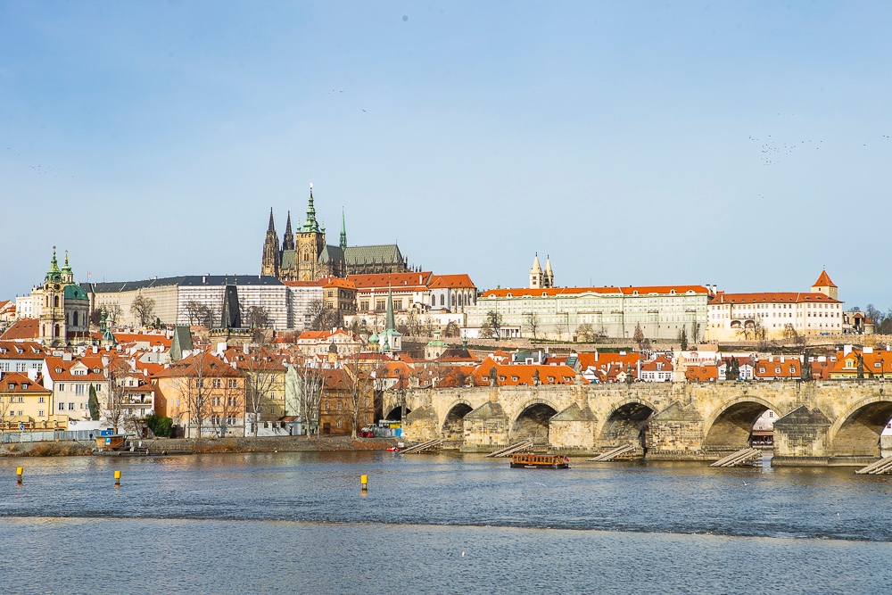 Chose promise, chose due avec un jour de retard. Notre weekend à Prague à lire sur brigadedesgourmets.com/balades/prague/
#praha #prague #tourisme #weekend #journey