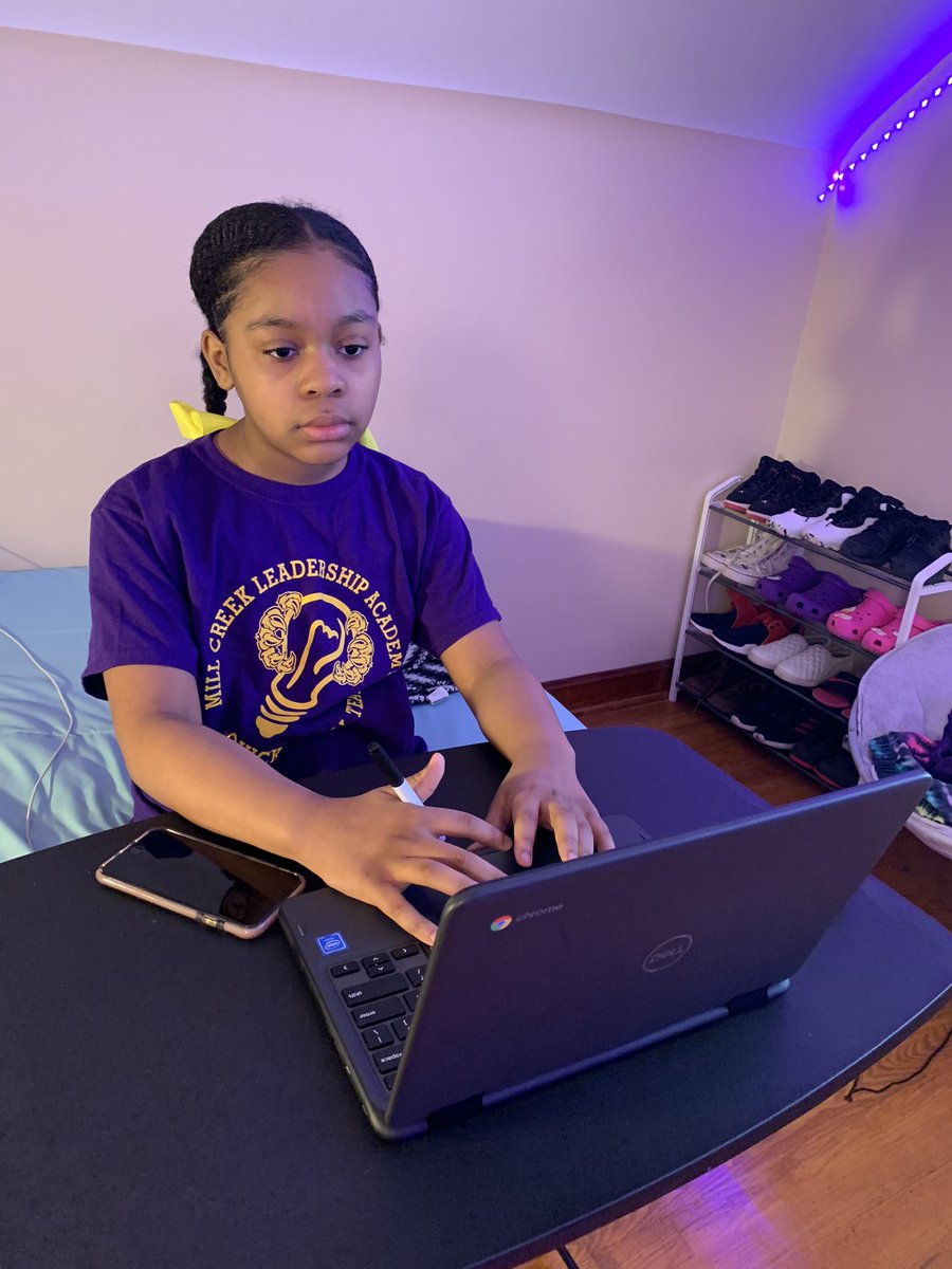 MrsTurner_502's tweet photo. Wishing good luck to my daughter Kamryn, Mill Creek Leadership Academy @MCLA_Lions and all of the student scholars participating this morning in the Mayor’s Cup! #QuickRecall #GoCreekers 💜 
@ericturner45 @JCPSKY https://t.co/rqLXFoplhD