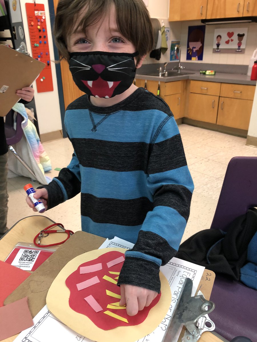 emannteaches's tweet photo. Our “pizza party” looked a little different this year but we still had tons of fun making our pizzas and showing “equal” and “unequal” parts of a whole #toppingsfordays #voiceandchoice #pizzapartyfractions #thatkinderlife https://t.co/rXk5fLFViS