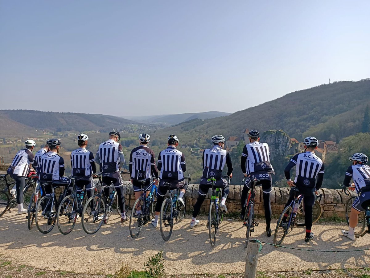 SCO Cyclisme Angers (@scocyclisme) on Twitter photo 🔚 Les 🐻 rentrent à <a href="/Angers/">Ville d'Angers</a> !
📆 𝟮𝟳/𝟬𝟮 - 𝟬𝟱/𝟬𝟯,
📍 𝗦𝘁𝗿𝗲𝗻𝗾𝘂𝗲𝗹𝘀,
📏 𝟴𝟭𝟯 𝗸𝗶𝗹𝗼𝗺𝗲̀𝘁𝗿𝗲𝘀,
⛰ 𝟭𝟬 𝟰𝟬𝟬 𝗺𝗲̀𝘁𝗿𝗲𝘀 𝗗+,
⏰ 𝟮𝟳 𝗵𝗲𝘂𝗿𝗲𝘀 𝗱𝗲 𝘀𝗲𝗹𝗹𝗲.
🤞Que cette belle semaine soit rapidement mise à profit !
#LaGriffe | #SportAngers 🔚 Les 🐻 rentrent à <a href="/Angers/">Ville d'Angers</a> !
📆 𝟮𝟳/𝟬𝟮 - 𝟬𝟱/𝟬𝟯,
📍 𝗦𝘁𝗿𝗲𝗻𝗾𝘂𝗲𝗹𝘀,
📏 𝟴𝟭𝟯 𝗸𝗶𝗹𝗼𝗺𝗲̀𝘁𝗿𝗲𝘀,
⛰ 𝟭𝟬 𝟰𝟬𝟬 𝗺𝗲̀𝘁𝗿𝗲𝘀 𝗗+,
⏰ 𝟮𝟳 𝗵𝗲𝘂𝗿𝗲𝘀 𝗱𝗲 𝘀𝗲𝗹𝗹𝗲.
🤞Que cette belle semaine soit rapidement mise à profit !
#LaGriffe | #SportAngers
