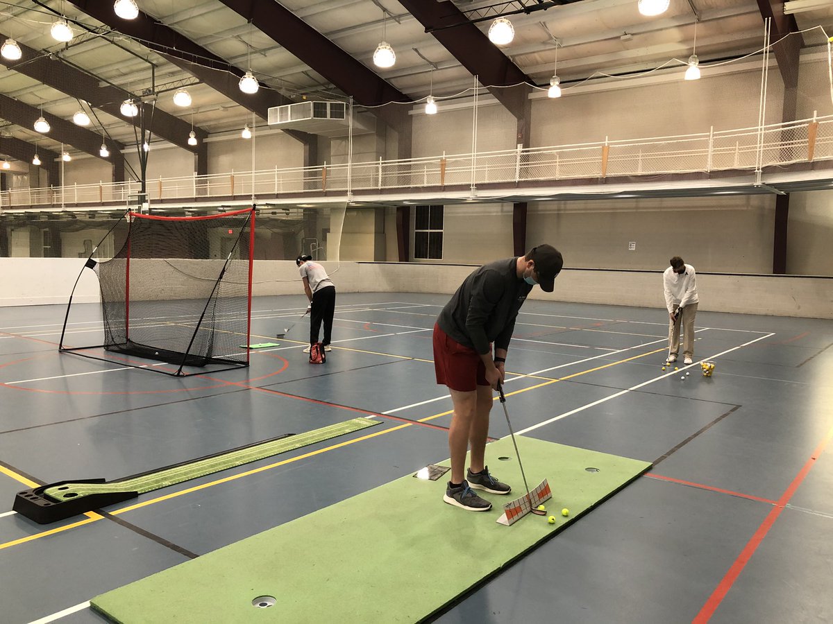 The Men’s Team is up bright and early for practice this morning! #PlaidProtects #GoScots