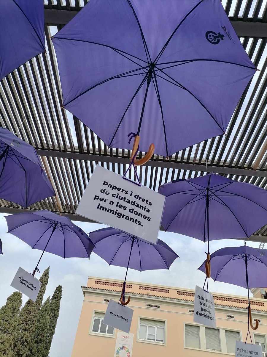artemisdegrame1's tweet photo. Avui hem fet la nostra perfomance amb paraigües per parar la pluja de la desigualtat que podreu veure fins el 8 de març a la Plaça de la Vila.Immensament agraïdes per la vostra companyia i suport.#8M2021 https://t.co/knlMcIKSb8