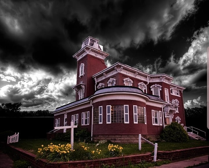 Tonight's the night we begin filming for our first episode! 🎬📽👻
We are so ready to show you guys what we have in store! In the meantime please subscribe to our channel (link in bio). #paranormal #subscribe #YouTube #ghosthunters