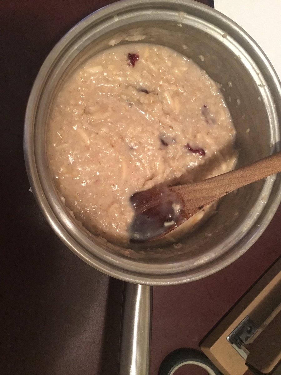 MahrieGReid's tweet photo. @Woden Oatmeal with cinnamon and cranberries. https://t.co/qMVQHX9rME