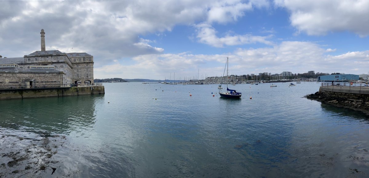 KatyStevenson_'s tweet photo. took me ages to get round to this but the @thehutongcafe bagels did not disappoint. And the walk wasn’t too shabby either. @britainsocean #swisbest https://t.co/RdsZAkRBlA