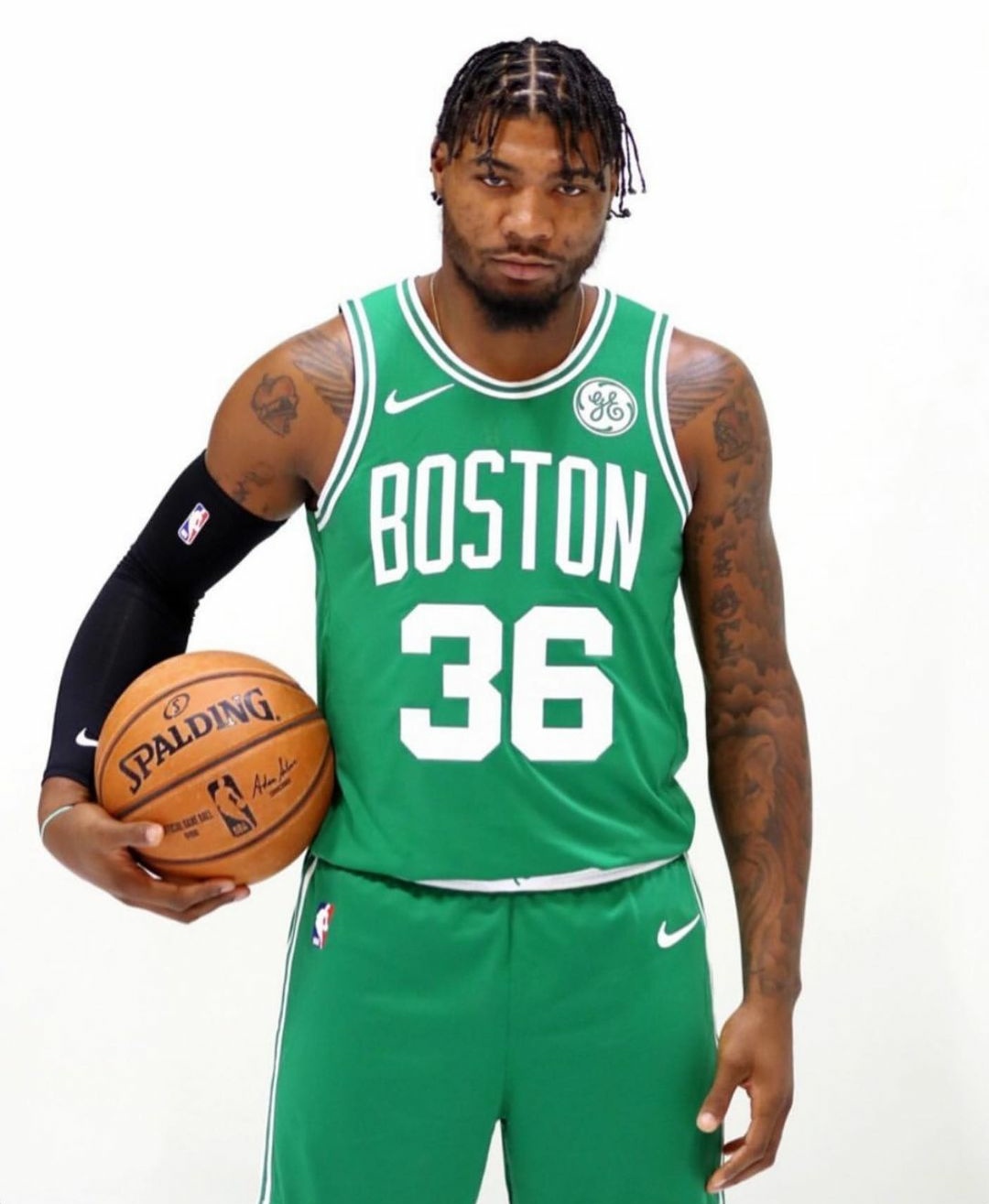 Hoje é aniversário do BRABO. 

Happy Birthday, Marcus Smart (   