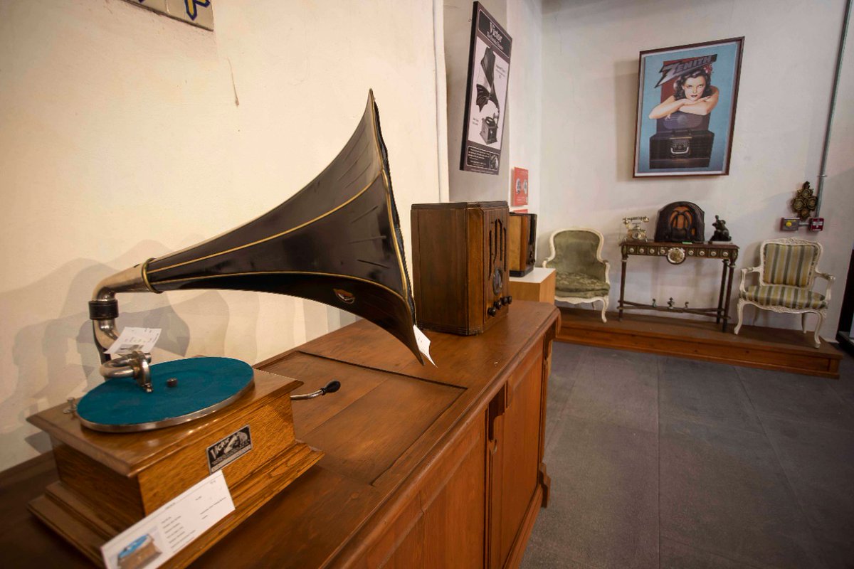 GobTlaxcala's tweet photo. 📍@TlaxcalaITC inauguró el Museo de la Radio de Tlaxcala, ubicado en el Centro de las Artes, con el propósito de difundir y salvaguardar la memoria radiofónica y sonora de Tlaxcala y México.
#SeguimosConstruyendo https://t.co/1g2XbFR17i