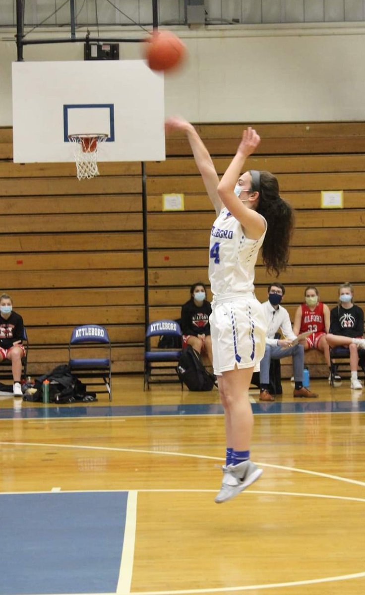 Congrats to Senior Capt. Gabby Bosh on All Hockomock Honorable Mention. Great Player, Great Leader, Outstanding young lady 💪💪🏀💙#GoBlue #Sheisbluepride #family @AboroPrincipal @mhoule32 <a href="/gabbybosh/">gabriella bosh</a>
<a href="/THEPOUNDahs/">THE POUND🏉🏀🏒⚾️</a> <a href="/HockomockSports/">HockomockSports</a> <a href="/SunChronSports/">Sun Chronicle Sports</a> <a href="/BostonHeraldHS/">Danny Ventura</a> <a href="/GlobeSchools/">Boston Globe Schools</a>
